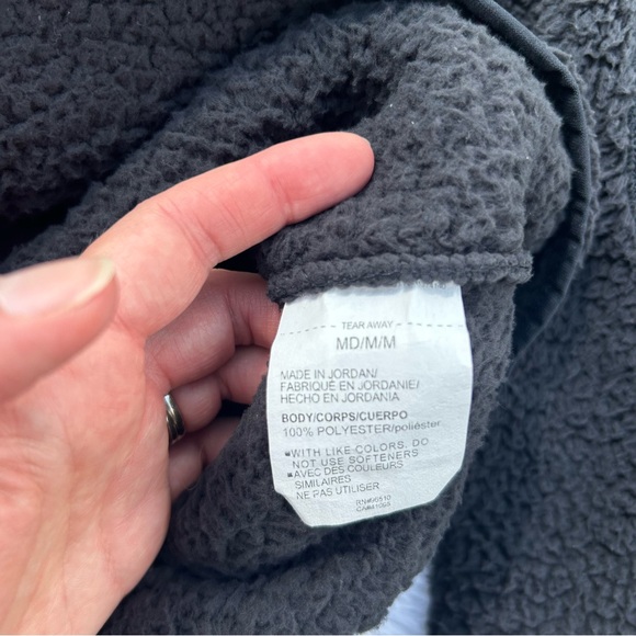 Under Armour Black Teddy Pullover Quarter Zip Fleece Jacket Women’s Size Medium - Picture 12 of 12